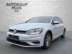 Silber Gebraucht 2017 VW Golf Comfortline Limousine | 10.850 € (Superpreis)