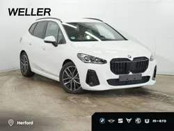 Alpinweiss iii (weiß) Gebraucht 2023 BMW 218 Active Tourer M Sport Van / Kleinbus | 32.845 € (Fairer Preis)