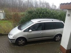 Silber Gebraucht 2001 Ford Galaxy Van / Kleinbus | 4.000 €