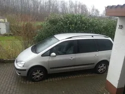 Silber Gebraucht 2001 Ford Galaxy Van / Kleinbus | 4.000 €