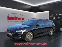 Schwarz Gebraucht 2024 Ford Focus ST-Line Kombi | 22.429 € (Guter Preis)