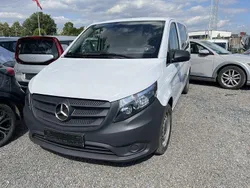 Weiß Gebraucht 2022 Mercedes Vito Van / Kleinbus | 24.500 € (Fairer Preis)