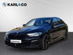 Black sapphire metallic (schwarz) Gebraucht 2023 BMW 545e M Sport Limousine | 42.998 € (Superpreis)