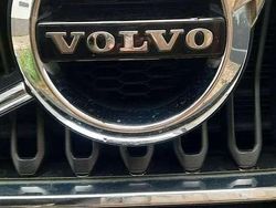 Schwarz Gebraucht 2019 Volvo XC40 Momentum SUV | 26.500 € (Fairer Preis)