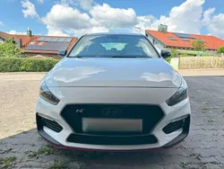 Weiß Gebraucht 2017 Hyundai i30 N Performance Limousine | 20.200 € (Fairer Preis)