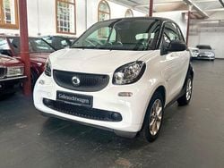 Schwarz Gebraucht 2015 Smart ForTwo Coupé Kleinwagen | 9.990 € (Fairer Preis)
