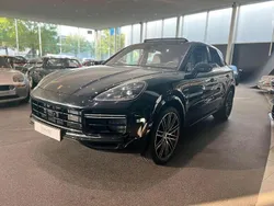 Schwarz Gebraucht 2021 Porsche Cayenne Turbo S SUV | 83.990 €