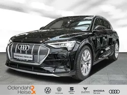Polsterfarbe: schwarz Gebraucht 2023 Audi e-tron Advanced Plus SUV | 38.480 € (Etwas zu teuer)