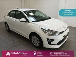 Weiß Gebraucht 2023 Kia Rio Edition 7 Limousine | 14.870 € (Fairer Preis)