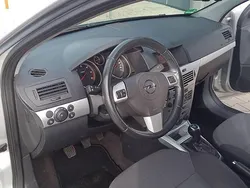 Silber Gebraucht 2009 Opel Astra Edition Kombi | 1.950 € (Fairer Preis)