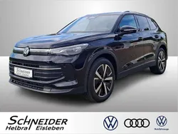 Deep black perleffekt (metallic) Gebraucht 2024 VW Tiguan Goal SUV | 41.680 € (Superpreis)