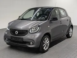 Schwarz (schwarz) Gebraucht 2015 Smart ForFour Passion Kleinwagen | 7.980 € (Fairer Preis)