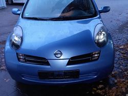 Blau Gebraucht 2004 Nissan Micra Kleinwagen | 2.000 €