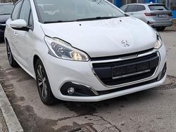 Gebraucht 2018 Peugeot 208 Kleinwagen | 6.300 € (Fairer Preis)