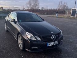 Schwarz Gebraucht 2011 Mercedes E350 Coupé | 12.000 € (Fairer Preis)