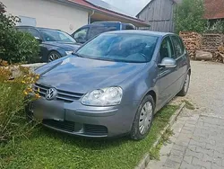 Grau Gebraucht 2006 VW Golf V Limousine | 777 € (Superpreis)