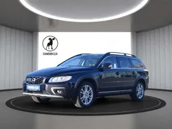 Blau Gebraucht 2015 Volvo XC70 SUV | 31.990 € (Etwas zu teuer)
