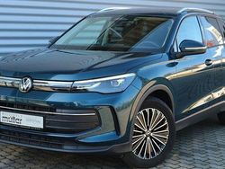 Blau Gebraucht 2024 VW Tiguan Life SUV | 35.530 € (Fairer Preis)