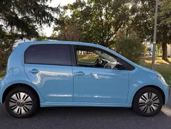 Blau Gebraucht 2022 VW e-up! Style Kleinwagen | 12.500 € (Superpreis)