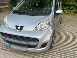 Silber Gebraucht 2009 Peugeot 107 Kleinwagen | 900 € (Superpreis)