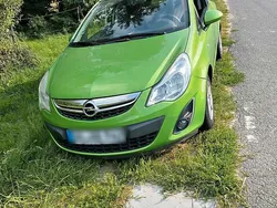Grün Gebraucht 2011 Opel Corsa Kleinwagen | 1.250 € (Superpreis)