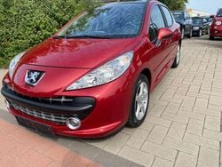 Rouge lucifer Gebraucht 2009 Peugeot 207 Sport Kleinwagen | 4.700 € (Etwas zu teuer)