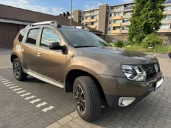 Braun Gebraucht 2017 Dacia Duster Black Shadow SUV | 12.500 € (Fairer Preis)
