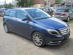 Blau Gebraucht 2012 Mercedes B180 Van / Kleinbus | 9.950 € (Guter Preis)