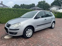 Silber Gebraucht 2009 VW Polo United Limousine | 2.690 € (Fairer Preis)