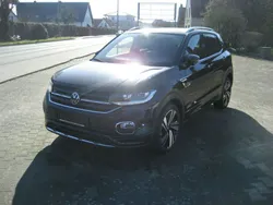 Deep black perleffekt (metallic) Gebraucht 2021 VW T-Cross Style SUV | 22.900 € (Fairer Preis)