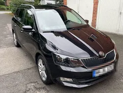 Schwarz Gebraucht 2015 Skoda Fabia Ambition Kombi | 11.950 € (Guter Preis)