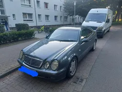 Silber Gebraucht 2000 Mercedes CLK320 Coupé | 4.490 € (Etwas zu teuer)
