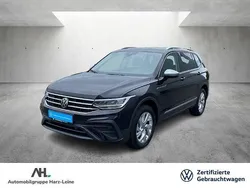 Schwarz Gebraucht 2024 VW Tiguan Allspace Life SUV | 38.430 € (Guter Preis)