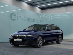 Blau Gebraucht 2022 BMW 530 Kombi | 42.449 € (Teuer)