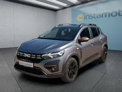 Grau Neu 2025 Dacia Sandero Stepway Kleinwagen | 19.899 € (Etwas zu teuer)
