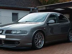 Grau Gebraucht 2003 Seat Leon Limousine | 3.200 € (Etwas zu teuer)