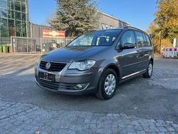 Slate grey metallic Gebraucht 2010 VW Touran Trendline Van / Kleinbus | 7.999 € (Fairer Preis)