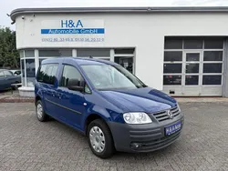 Blau Gebraucht 2010 VW Caddy Team Van / Kleinbus | 6.900 € (Etwas zu teuer)