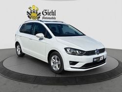 Weiß Gebraucht 2017 VW Golf Sportsvan Highline Van / Kleinbus | 14.490 € (Guter Preis)