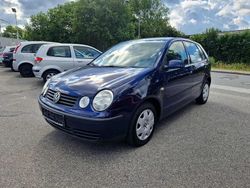 Blau Gebraucht 2002 VW Polo Limousine | 2.499 € (Teuer)