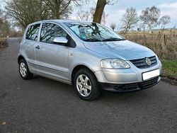 Silber Gebraucht 2009 VW Fox Kleinwagen | 1.548 € (Fairer Preis)