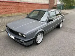 Grau Gebraucht 1988 BMW 325 Performance Coupé | 12.900 €