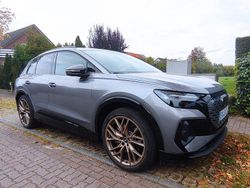 Grau Gebraucht 2023 Audi Q4 e-tron Edition .1 SUV | 39.900 € (Fairer Preis)