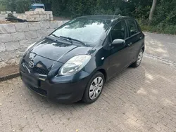 Schwarz Gebraucht 2009 Toyota Yaris Kleinwagen | 2.000 € (Fairer Preis)