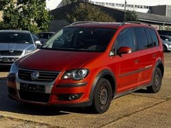 Rot Gebraucht 2007 VW Touran Cross Van / Kleinbus | 1.500 € (Superpreis)