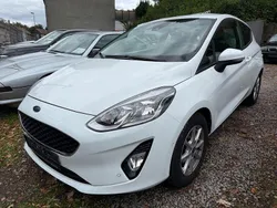 Weiß Gebraucht 2018 Ford Fiesta Cool & Connect Kleinwagen | 7.990 € (Superpreis)