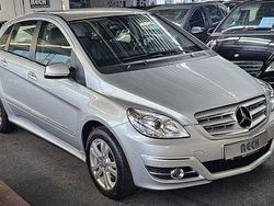 Silber Gebraucht 2010 Mercedes 200 Sport Limousine | 13.000 € (Teuer)