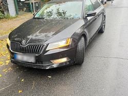 Schwarz Gebraucht 2016 Skoda Superb Coupé | 12.500 €