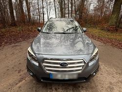 Grau Gebraucht 2016 Subaru Outback Kombi | 8.500 € (Fairer Preis)