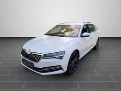 Moonweiß perleffekt (metallic) Gebraucht 2022 Skoda Superb LAURIN & KLEMENT Limousine | 31.990 € (Fairer Preis)